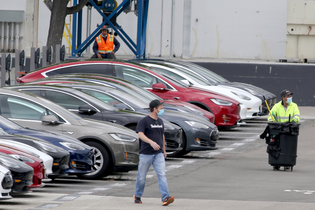 Coronavirus: Tesla Fremont employees reportedly test
positive for COVID-19 1