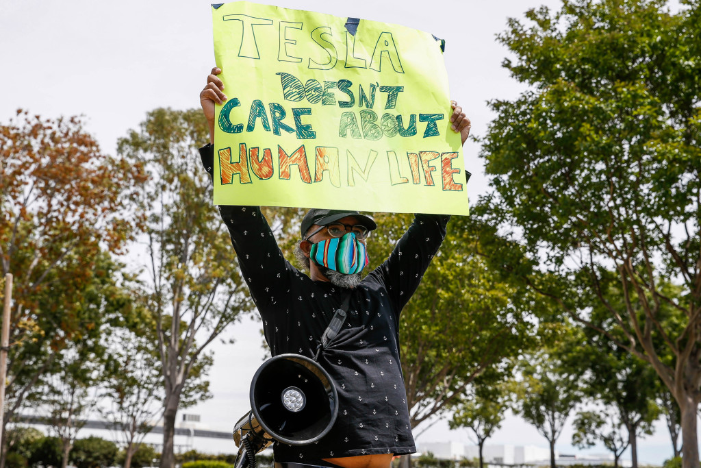 Tesla worker who criticized coronavirus safety measures
receives termination notice 1