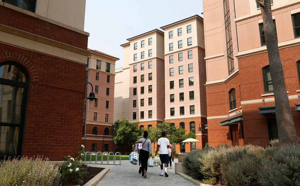 Coronavirus & College: Panicked about housing
options? We have some suggestions 1