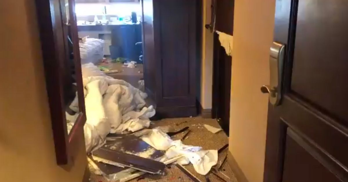 Hotel Gets Absolutely Destroyed by Homeless After Libs Turn
It Into a Sanctuary During Riots 1
