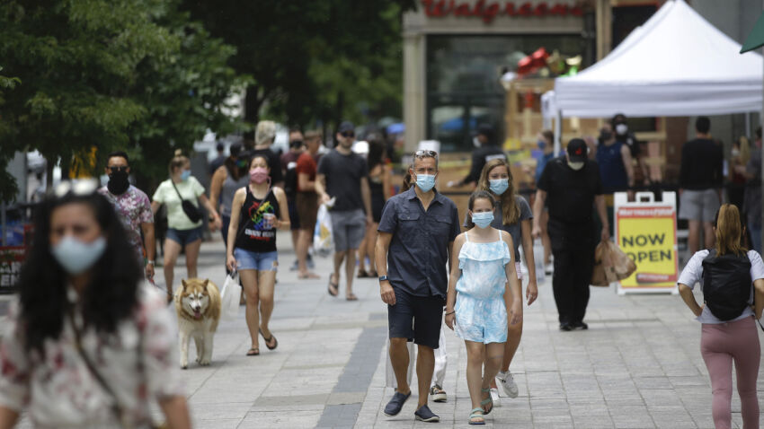 Massachusetts is among only 4 states on track to containing
coronavirus, one model shows 1