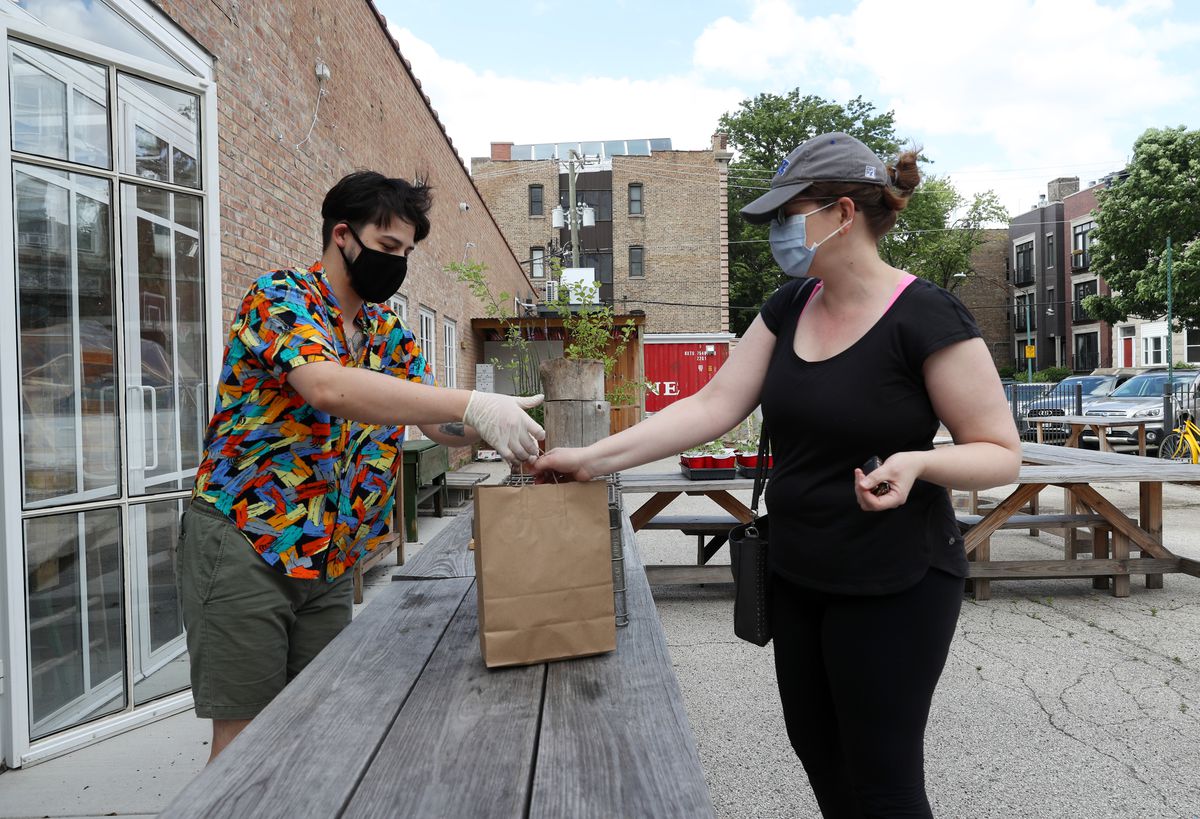 Takeout gets a makeover: How COVID-19 is forcing restaurants
to improve the to-go experience 1 Takeout gets a makeover: How COVID-19 is forcing restaurants
to improve the to-go experience 1