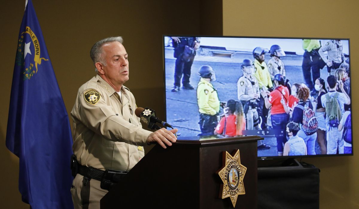 Las Vegas sheriff defends arrests of protest
observers 1