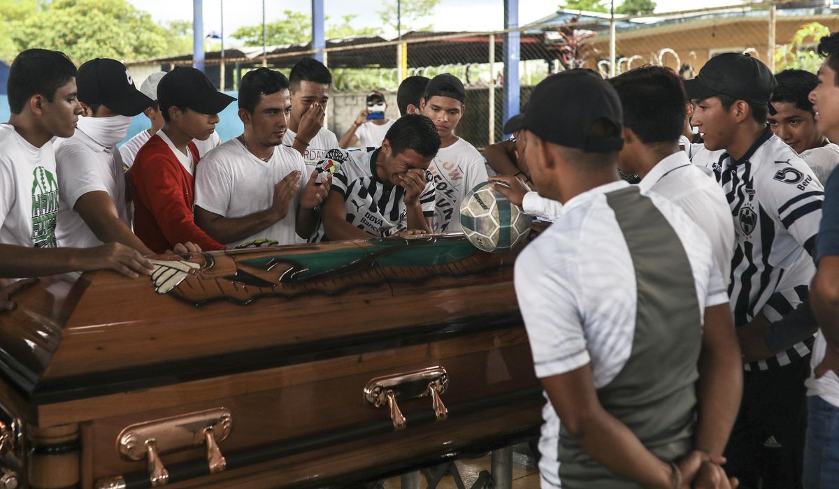 Protest over Mexico police killing of Mexican-American
teen 1