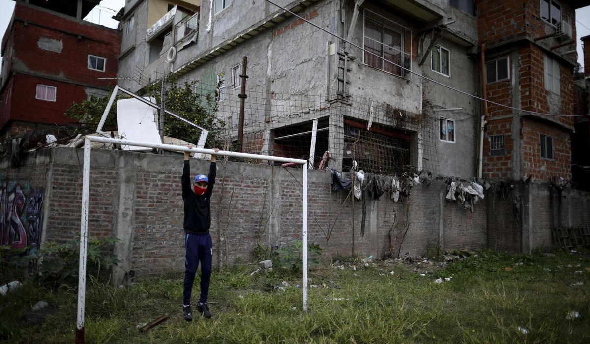 Coronavirus puts poor Argentines' soccer dreams on
hold 1