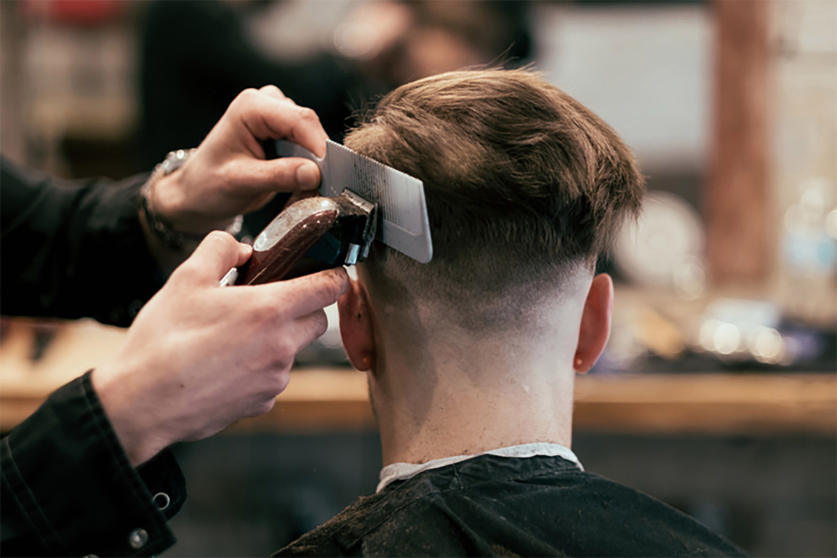 NJ cops use federal funds to set up makeshift barbershop
amid lockdown 1