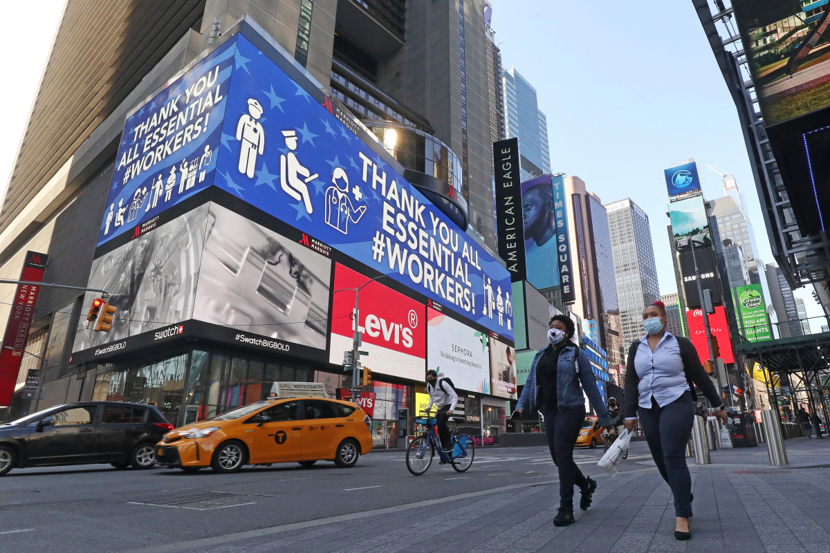 Broadway coronavirus shutdown extended to January
2021 1
