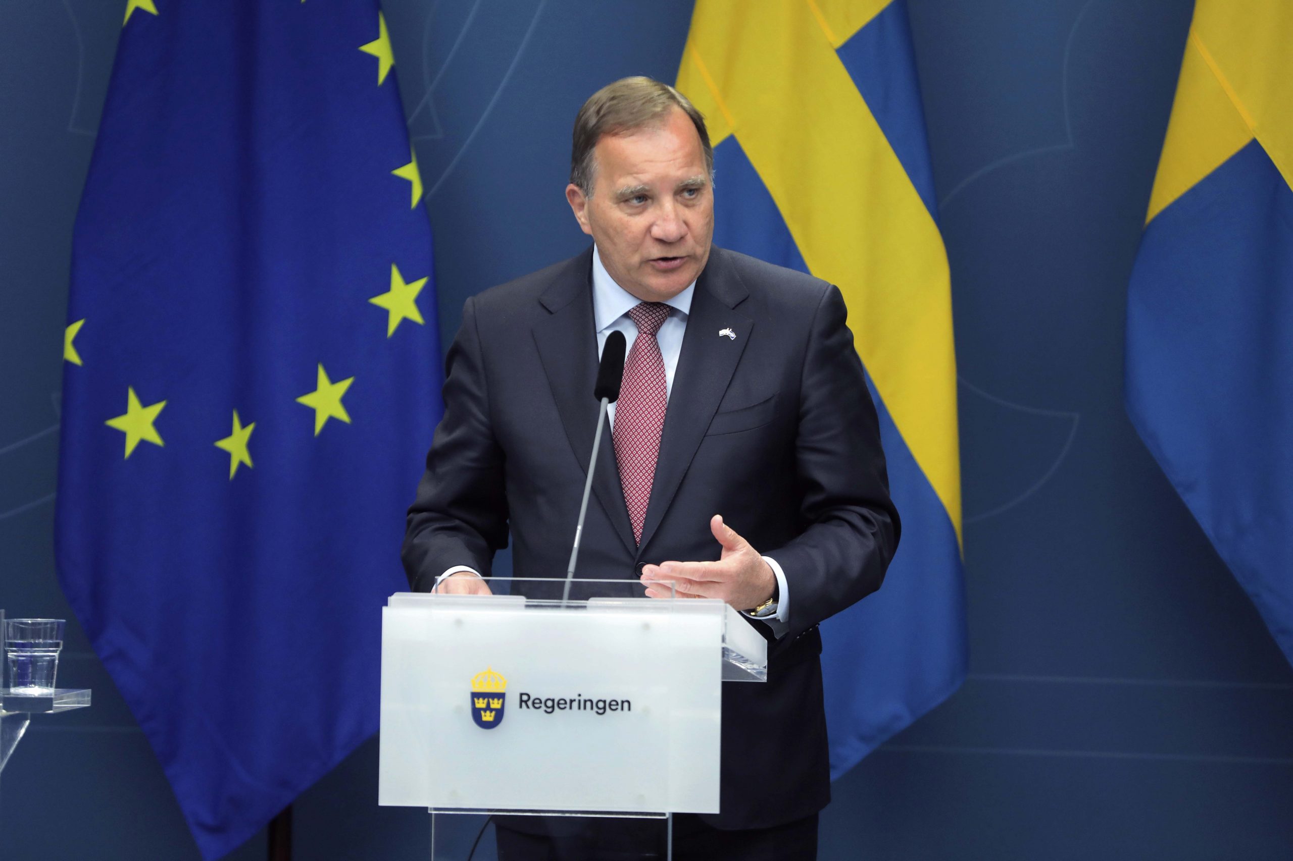 Swedes round on Sweden’s coronavirus approach 1