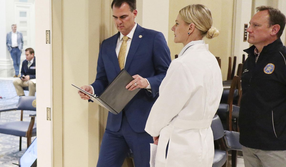 2 of Stitt's key cabinet members on coronavirus
resign 1