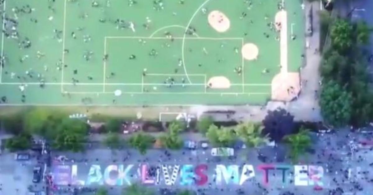 Trump labels Seattle protesters in police-free zone
"domestic terrorists" 1