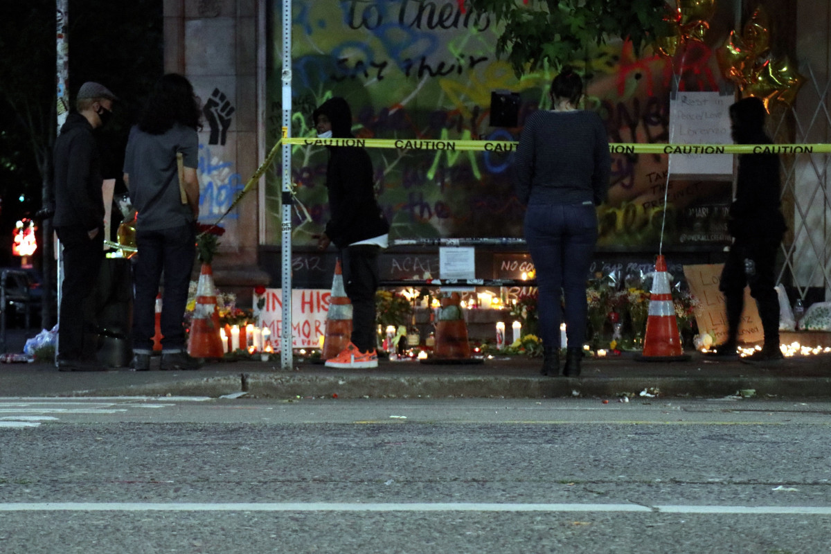 For second straight night, shooting reported in cop-free
Seattle protest zone 1