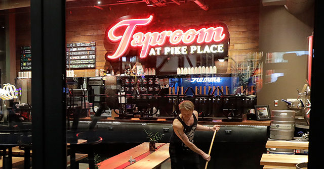 Coronavirus: Arizona Orders Bars, Nightclubs, Gyms to Close
for at Least 30 Days 1