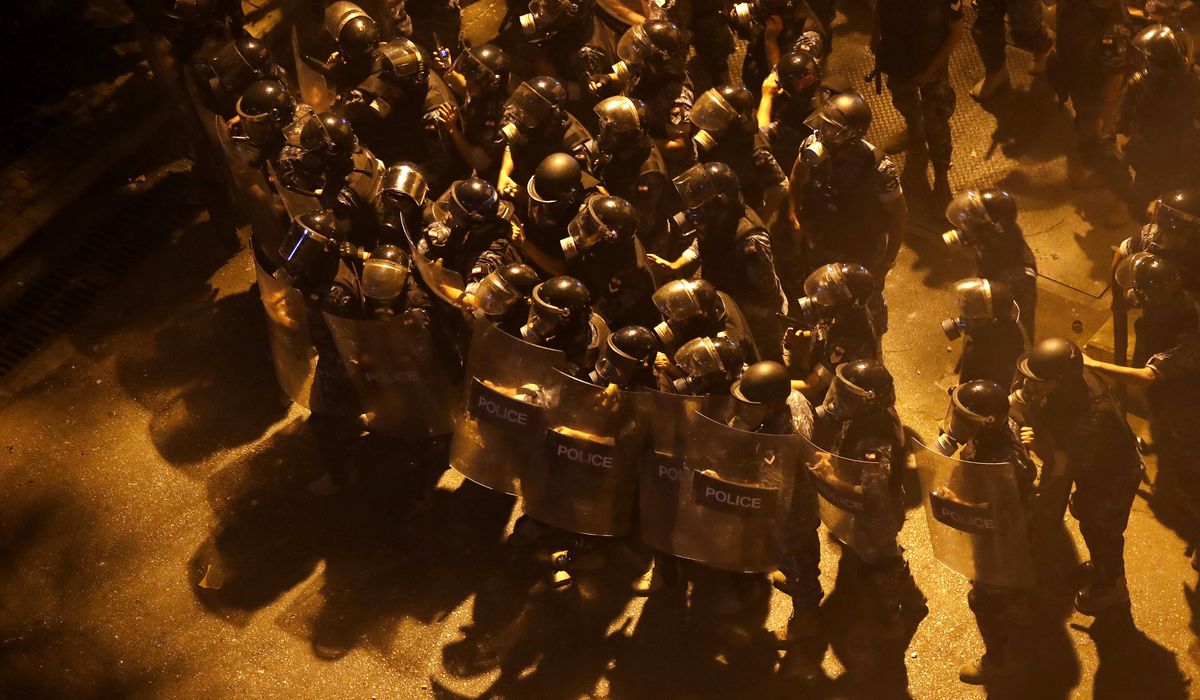 Lebanese government meets after night of raging
protests 1