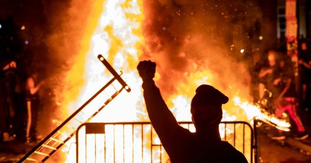 FBI Uses Instagram, Etsy, and LinkedIn to Identify Arson
Suspect from BLM Protest 1