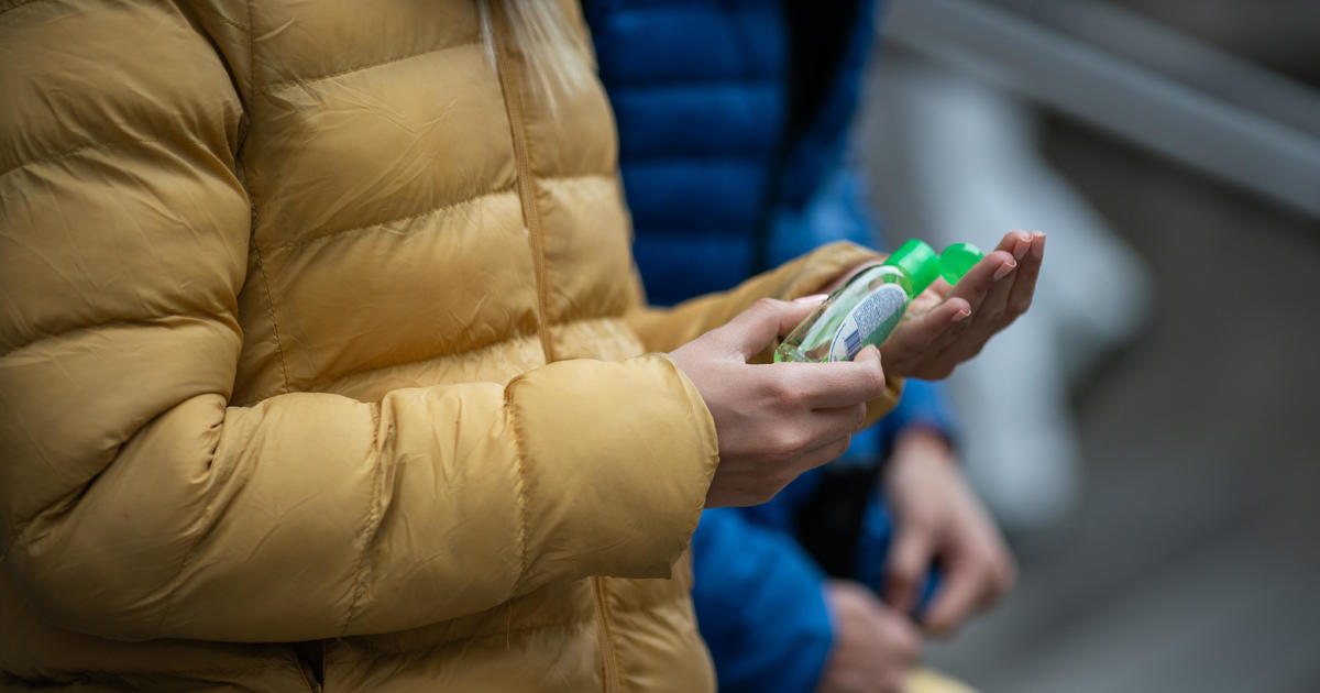 CDC posts tips for minimizing everyday coronavirus
risk 1