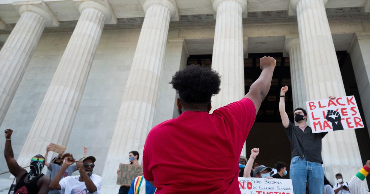 White House task force warns protests may cause virus
spike 1