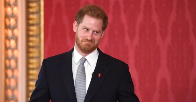 Prince Harry Backs Review of Rugby Fan Song 'Swing Low,
Sweet Chariot' 1