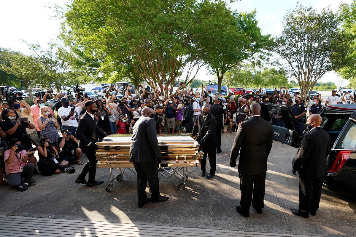 Thousands pay last respects to George Floyd at Houston
church 1
