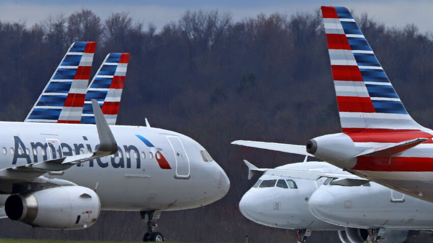 U.S. airlines will ask travelers to take COVID-19 health
questionnaires at check-in 1