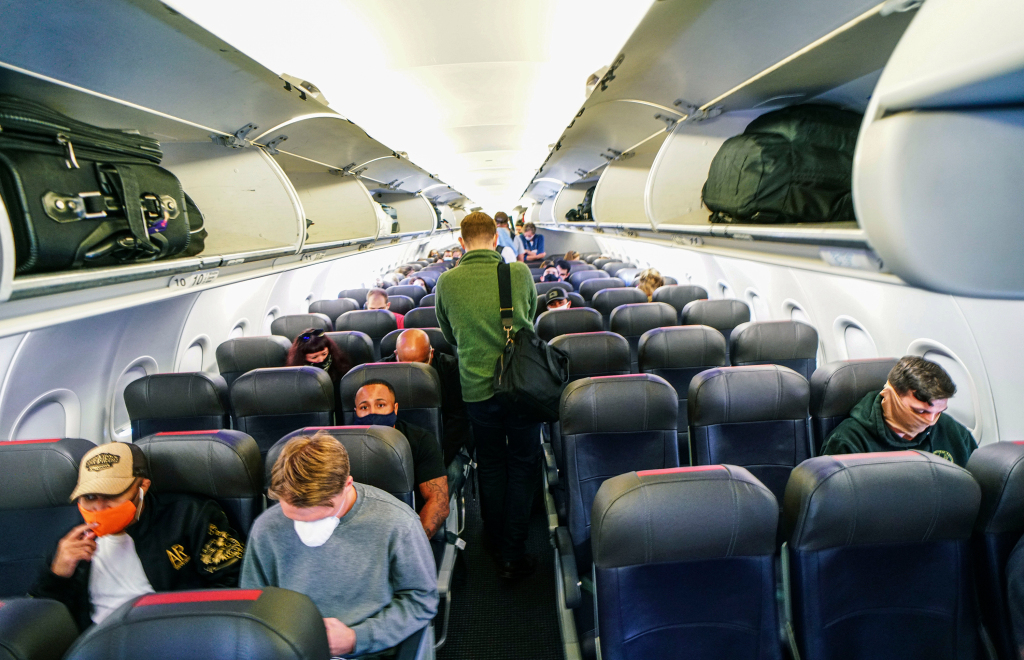 Coronavirus: Is it safer to fly or drive during the
pandemic? 1
