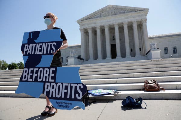 Abortion, Virus, George Floyd: Your Monday Evening
Briefing 1