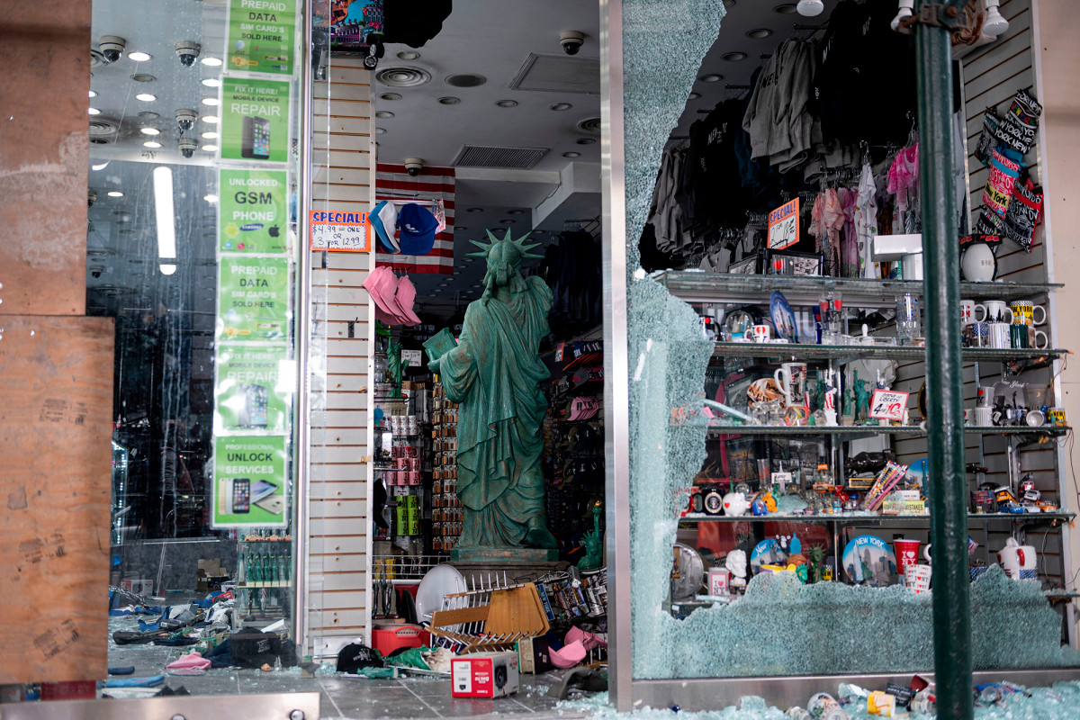 450 NYC businesses damaged during George Floyd
protests 1