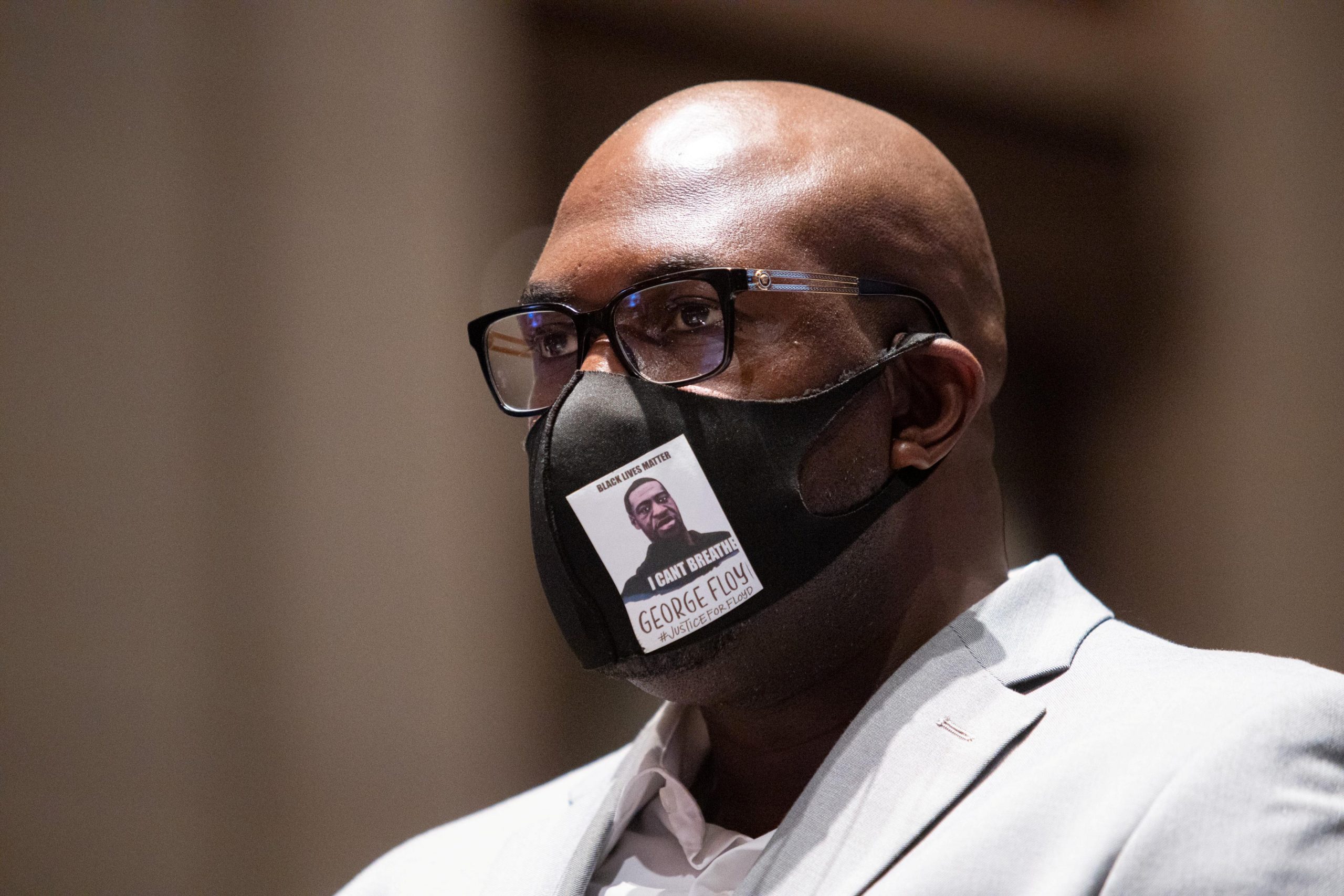 George Floyd's brother tells U.S. Congress: 'He didn't
deserve to die over $20' 1