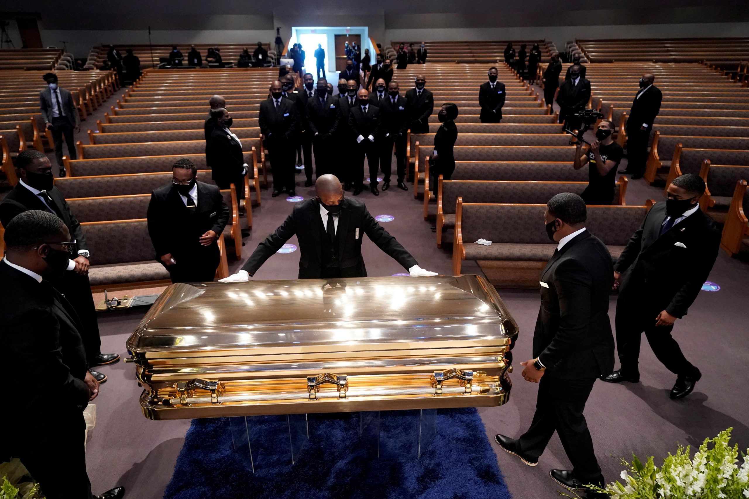 George Floyd's life celebrated at funeral, family calls for
justice 1