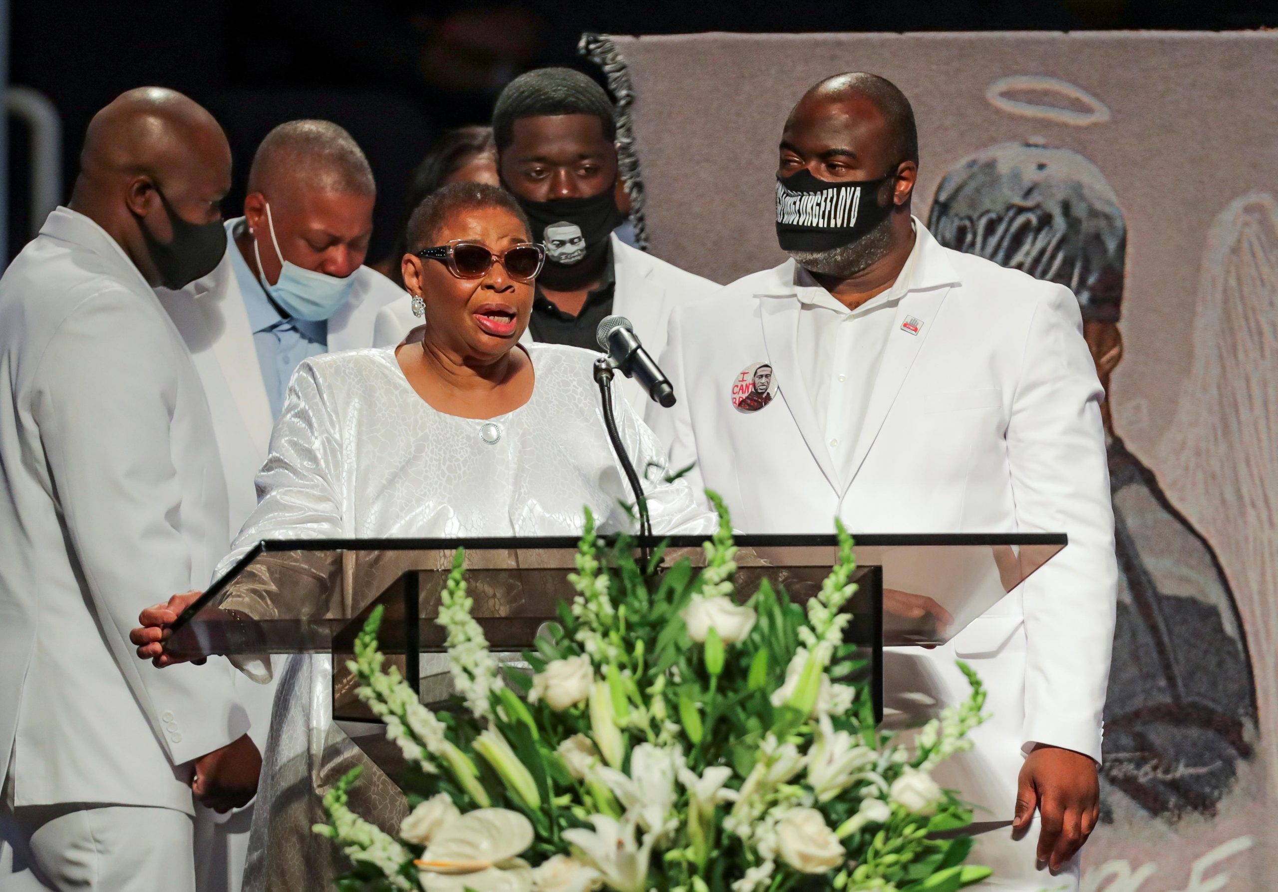 George Floyd hailed as 'cornerstone of a movement' at
funeral, family calls for justice 1