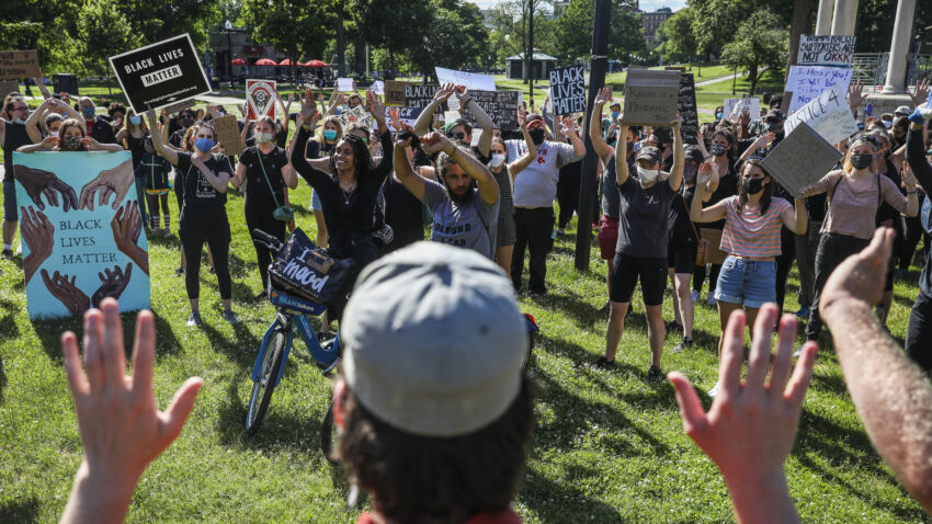 Massachusetts launches more than 50 coronavirus test sites
for protest participants 1