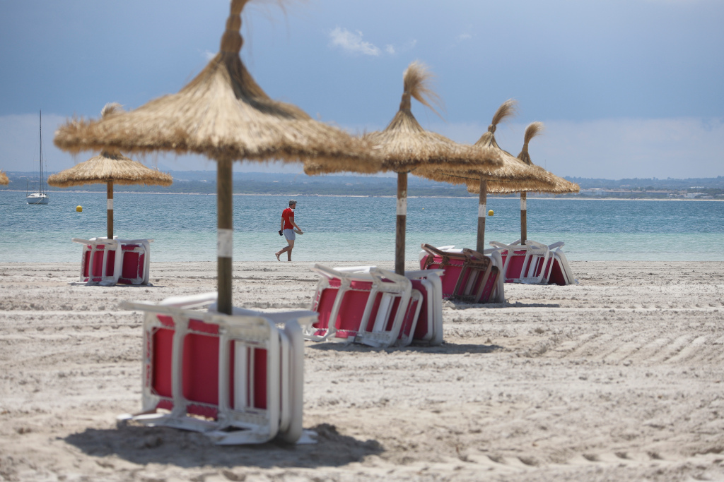 Spain will allow Britons to visit without quarantine 1
