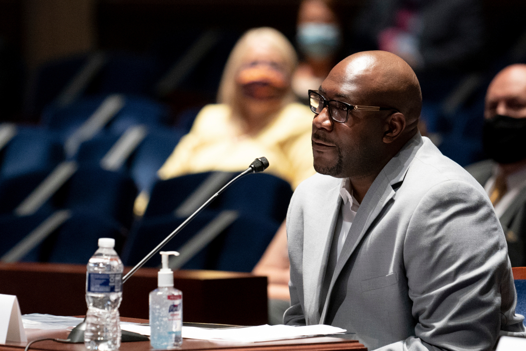 George Floyd’s brother to Congress: ‘He didn’t deserve to
die for $20’ 1