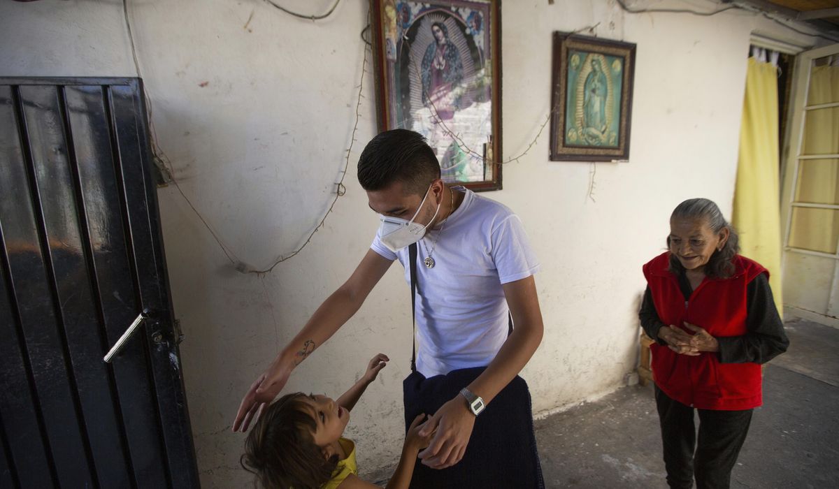 Mexico doc visits, supports COVID-19 survivors in free
time 1