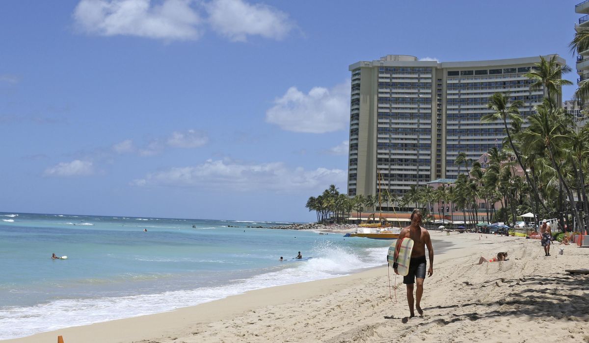 Hawaii extends 14-day quarantine for all incoming
travelers 1