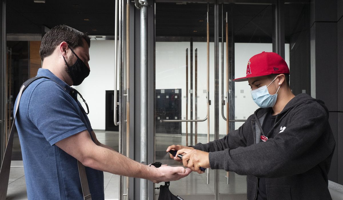 NY adds states to quarantine list, sends monitors to
NYC 1