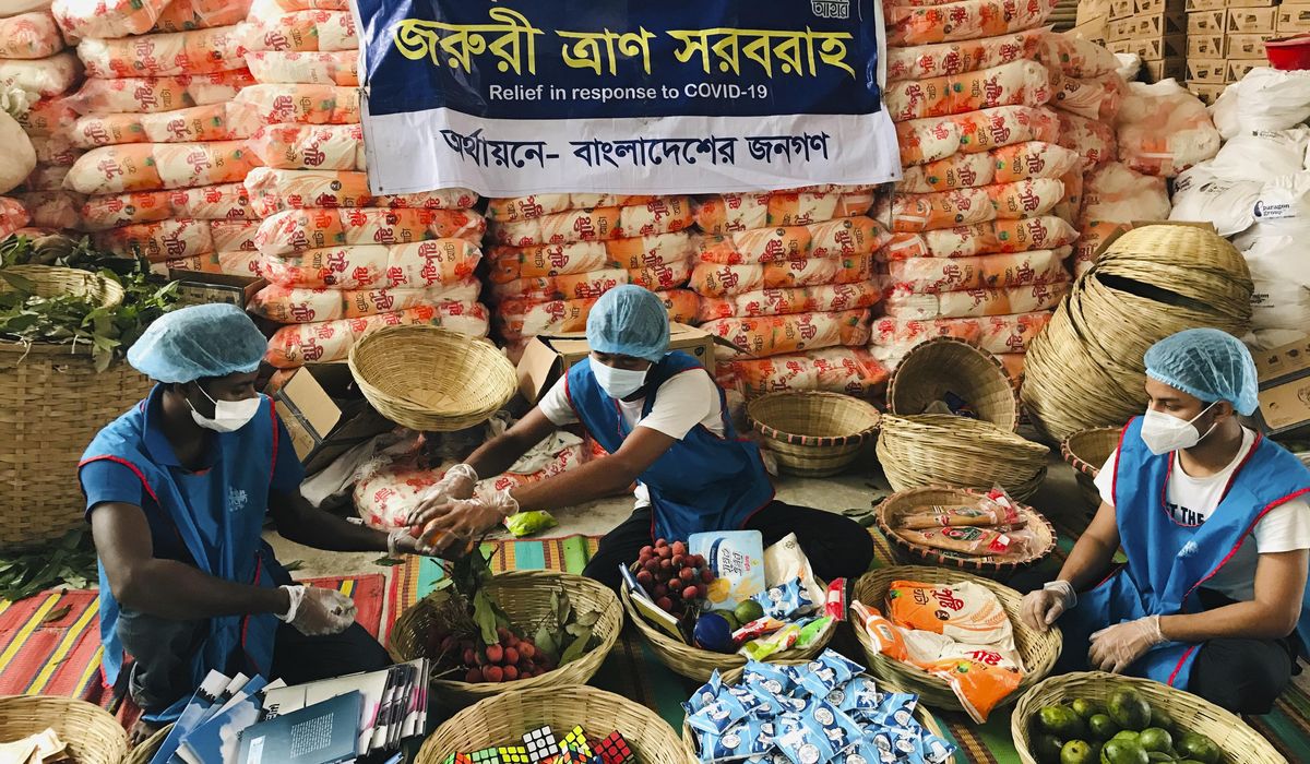 Bangladeshi group sends cards, baskets to COVID-19
patients 1