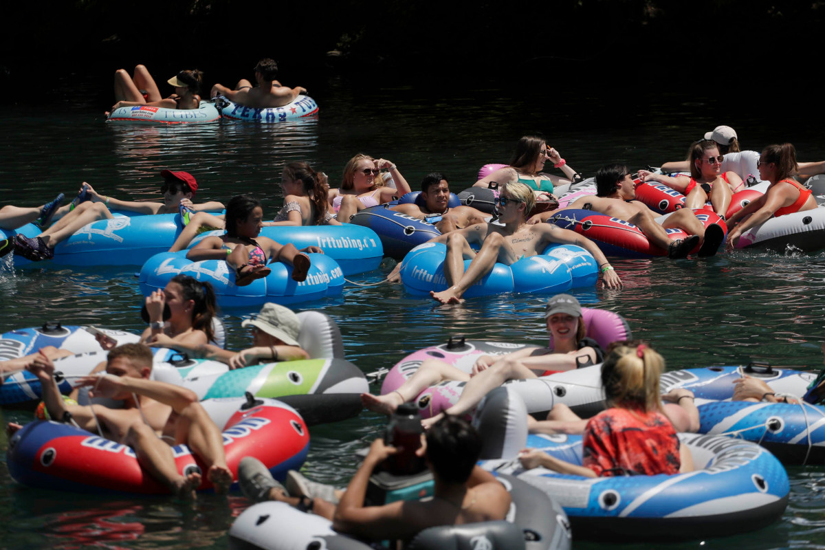 Texas sees record number of coronavirus hospitalizations
after state reopens 1