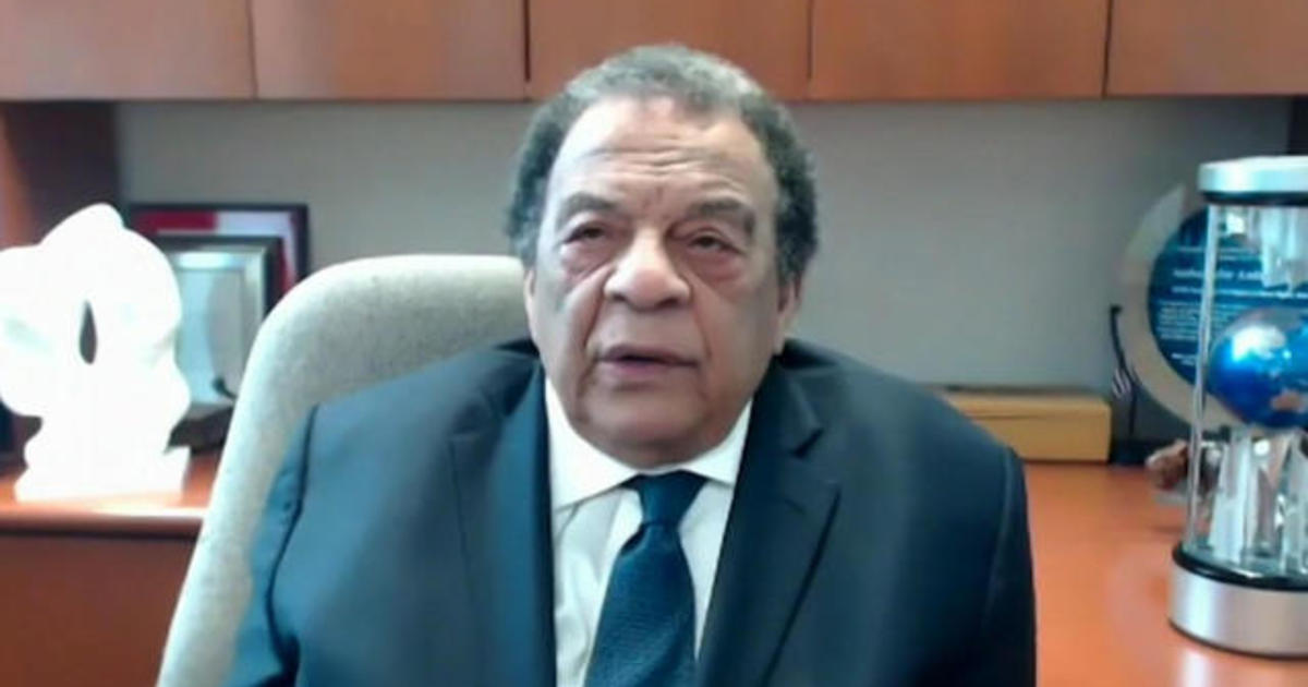 Civil rights leader Andrew Young says George Floyd's death
"touched the heart of the planet" 1