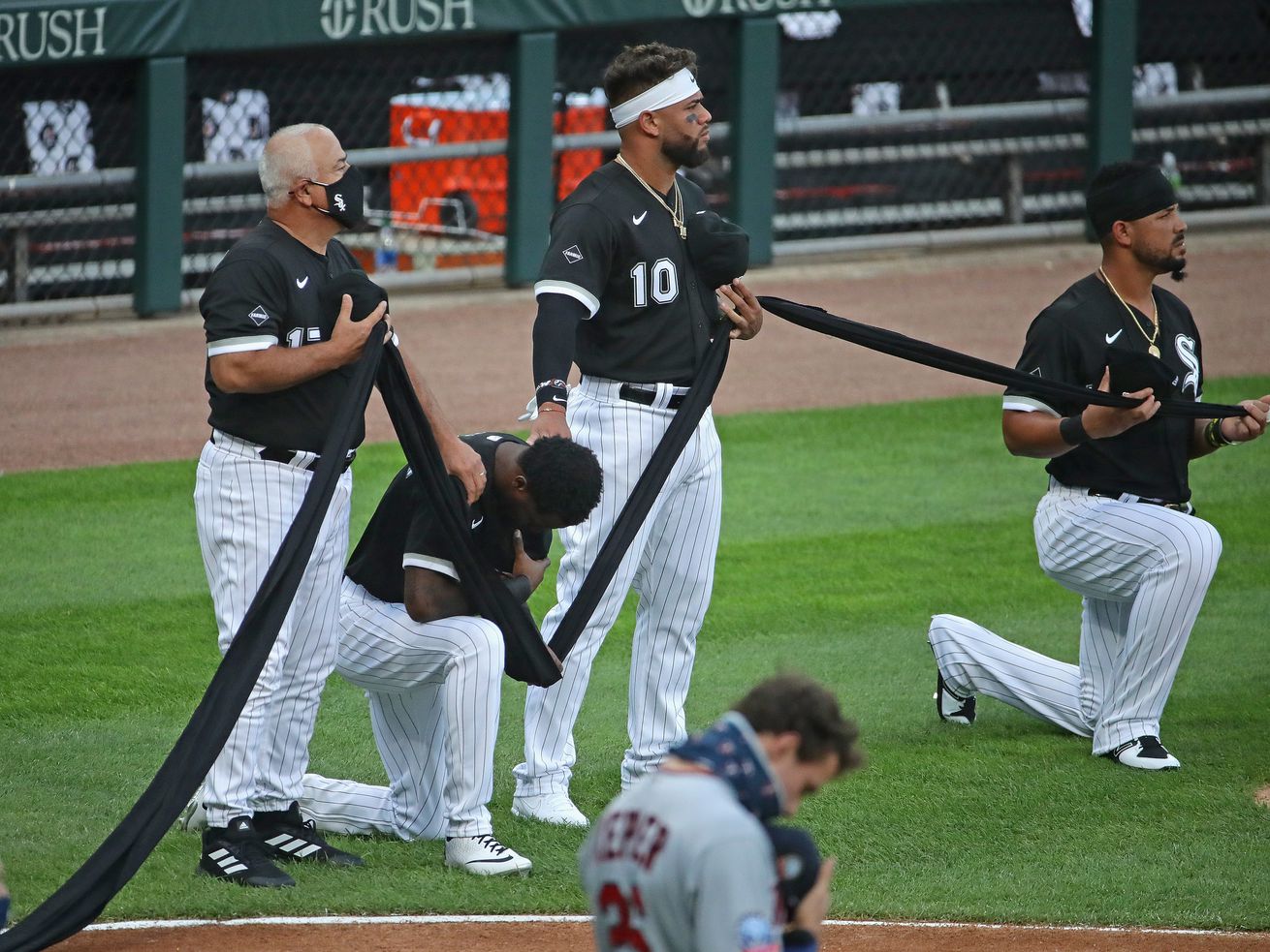 Tim Anderson reflects on “emotional” moments before Friday’s
White Sox opener 1