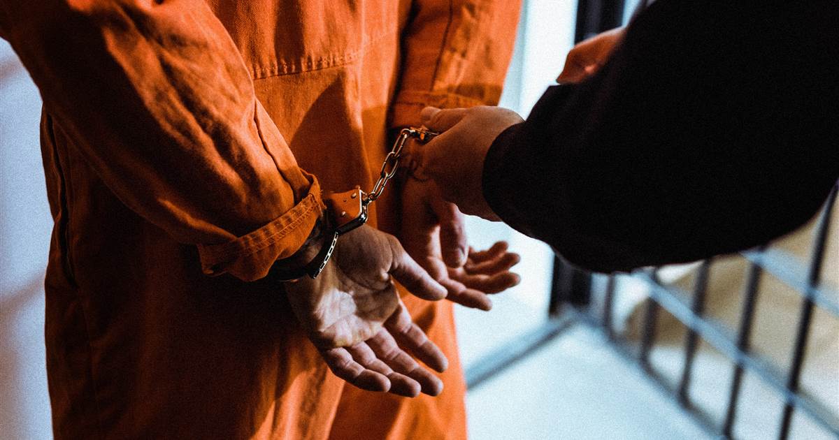 Coronavirus inside prisons doesn't just affect inmates. It
affects communities of color 1