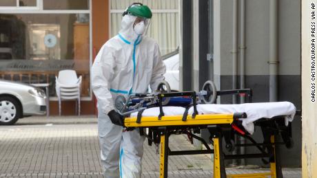 Coronavirus spikes again in rush to reopen. But lockdowns
are more complex second time around 1