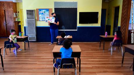 Student in Indiana tests positive for Covid-19 on first day
of school 1