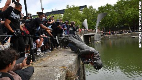 Analysis: What if they make a Covid-19 vaccine but Americans
refuse to take it? 1 Analysis: What if they make a Covid-19 vaccine but Americans
refuse to take it? 1