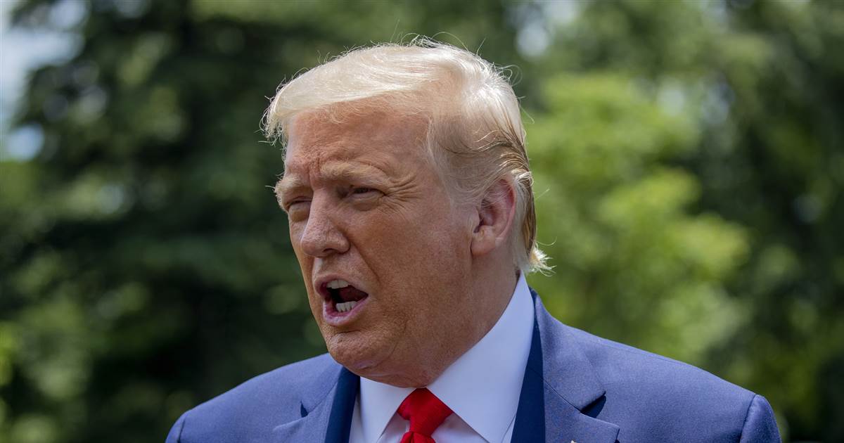 Trump defends erroneous coronavirus predictions in
wide-ranging interview: 'I will eventually be right' 1