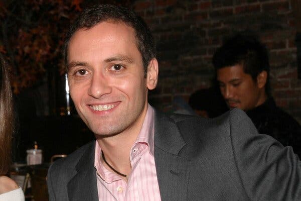 Corporate Insiders Pocket $1 Billion in Rush for Coronavirus
Vaccine 1 Corporate Insiders Pocket $1 Billion in Rush for Coronavirus
Vaccine 1