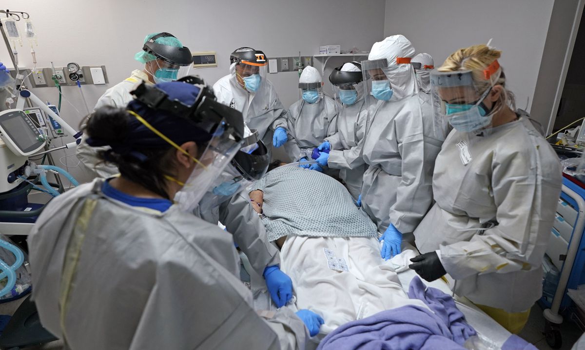 U.S. sets single-day record with more than 60,000 new
coronavirus cases 1 U.S. sets single-day record with more than 60,000 new
coronavirus cases 1