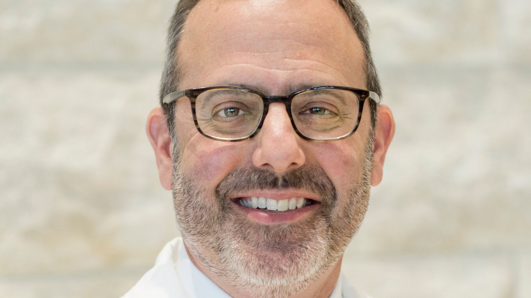 ICU Doctor Who Cared For Hospital’s ‘Sickest Patients’ Dies
Of COVID-19 1