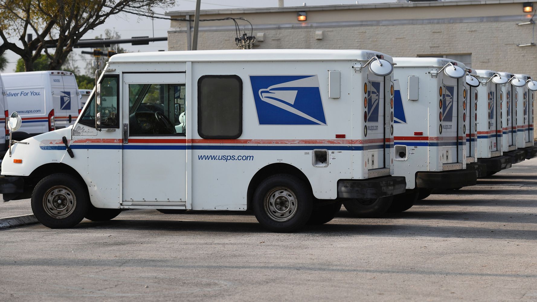 Postal Service Reaches Deal Over Terms Of $10 Billion
Coronavirus Loan 1