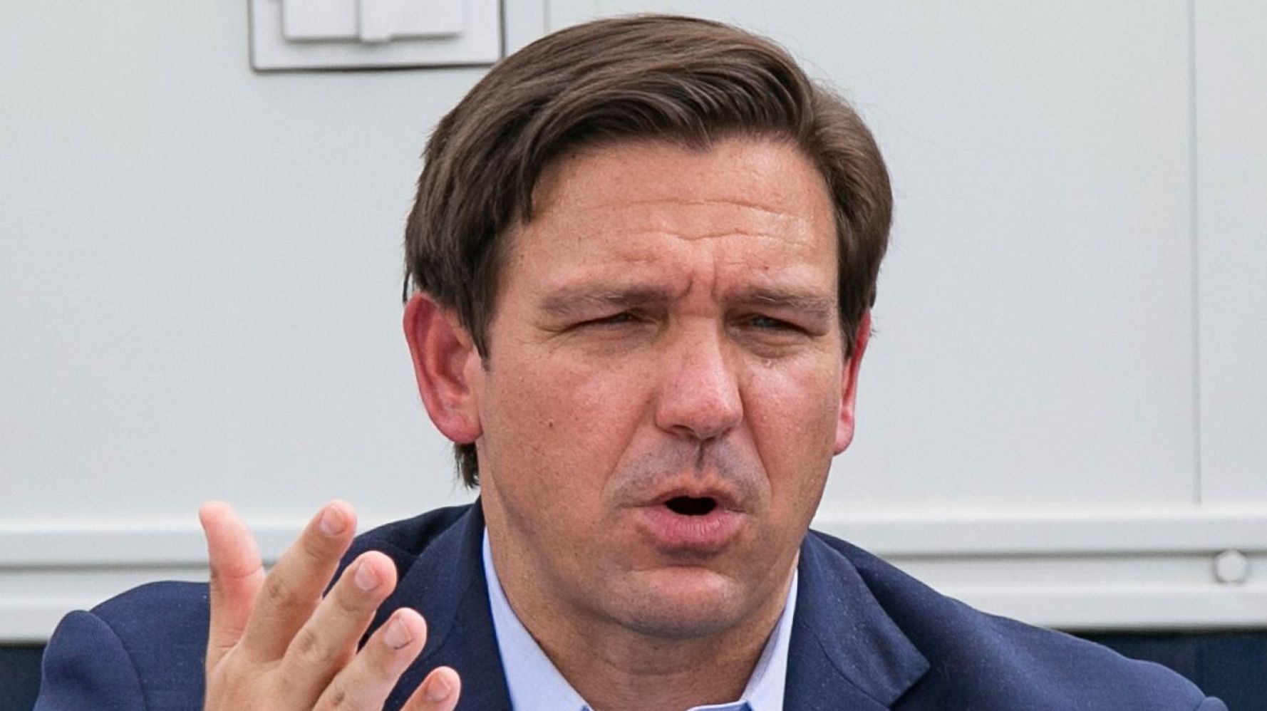 ‘We’re Dying Here’: Florida Paper Pleads With DeSantis To
Step Up COVID-19 Fight 1