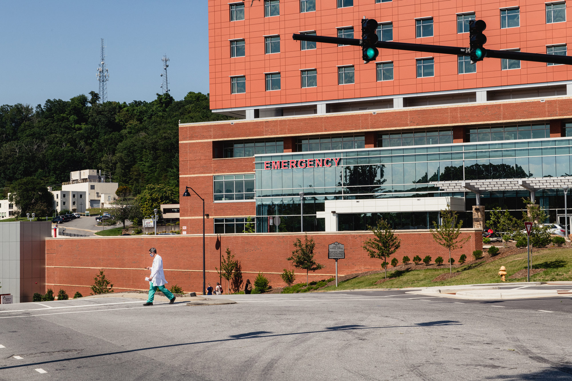 North Carolina sets new record for Covid-19
hospitalizations 1